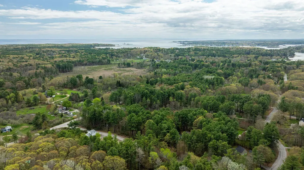 25 Bartlett Road Kittery ME 03905