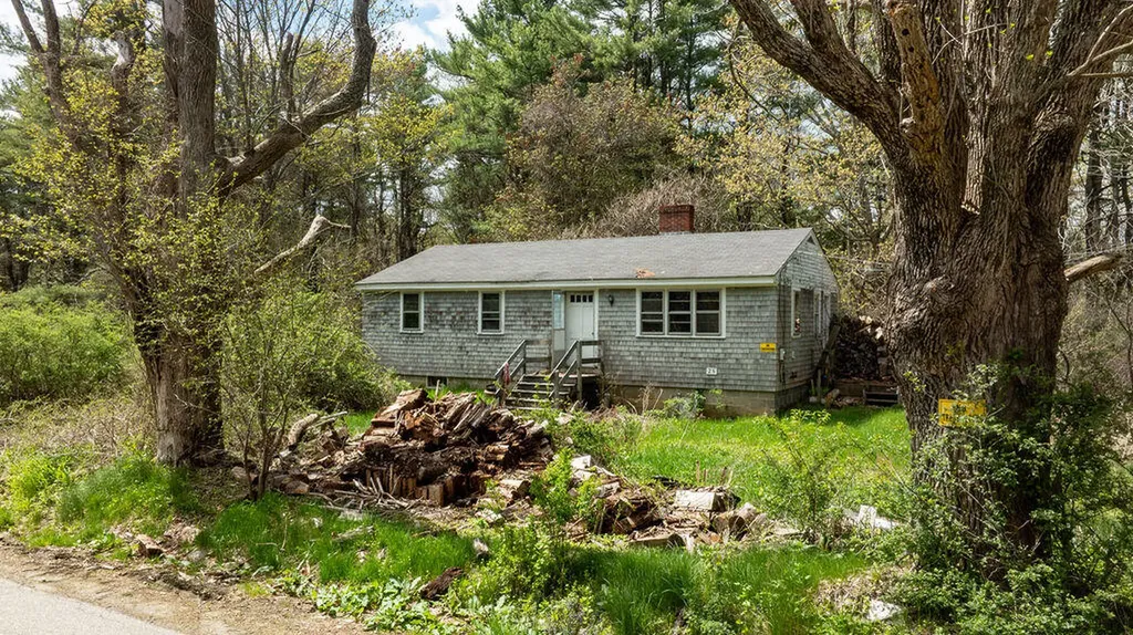 25 Bartlett Road Kittery ME 03905