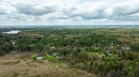 25 Bartlett Road Kittery ME 03905