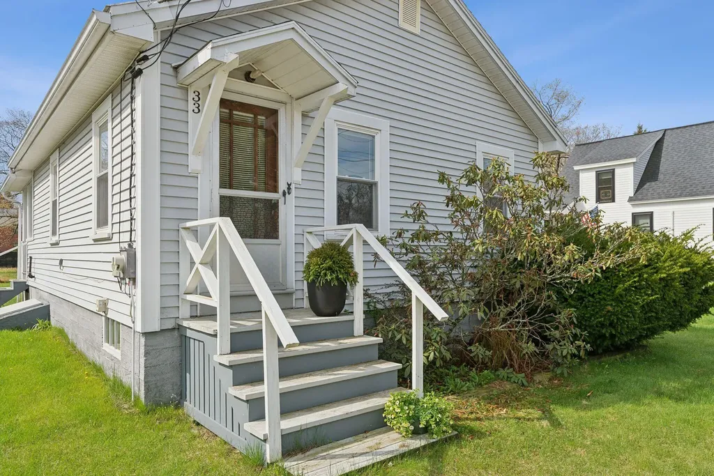 33 Weymouth Street Brunswick ME 04011