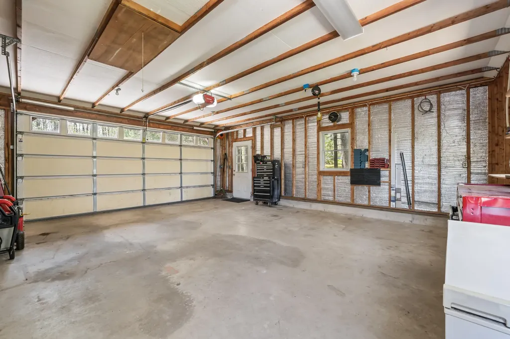 189 Beechnut Hill Road Wiscasset ME 04578