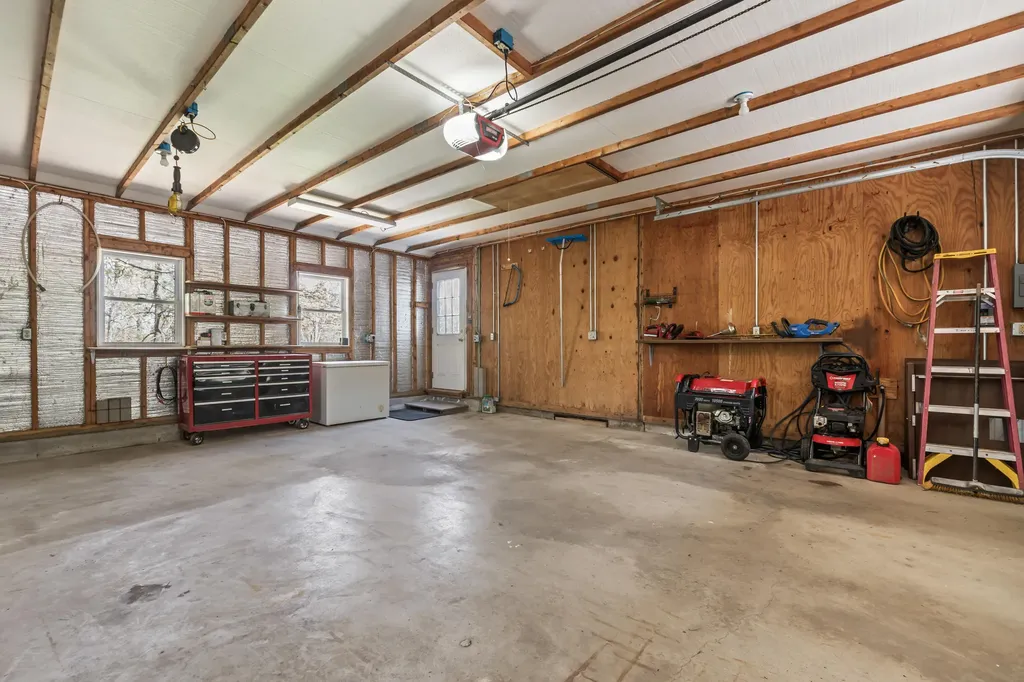189 Beechnut Hill Road Wiscasset ME 04578