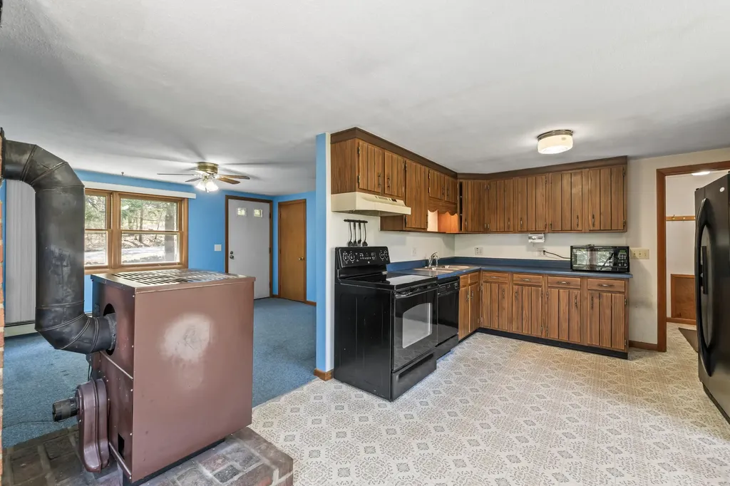 189 Beechnut Hill Road Wiscasset ME 04578