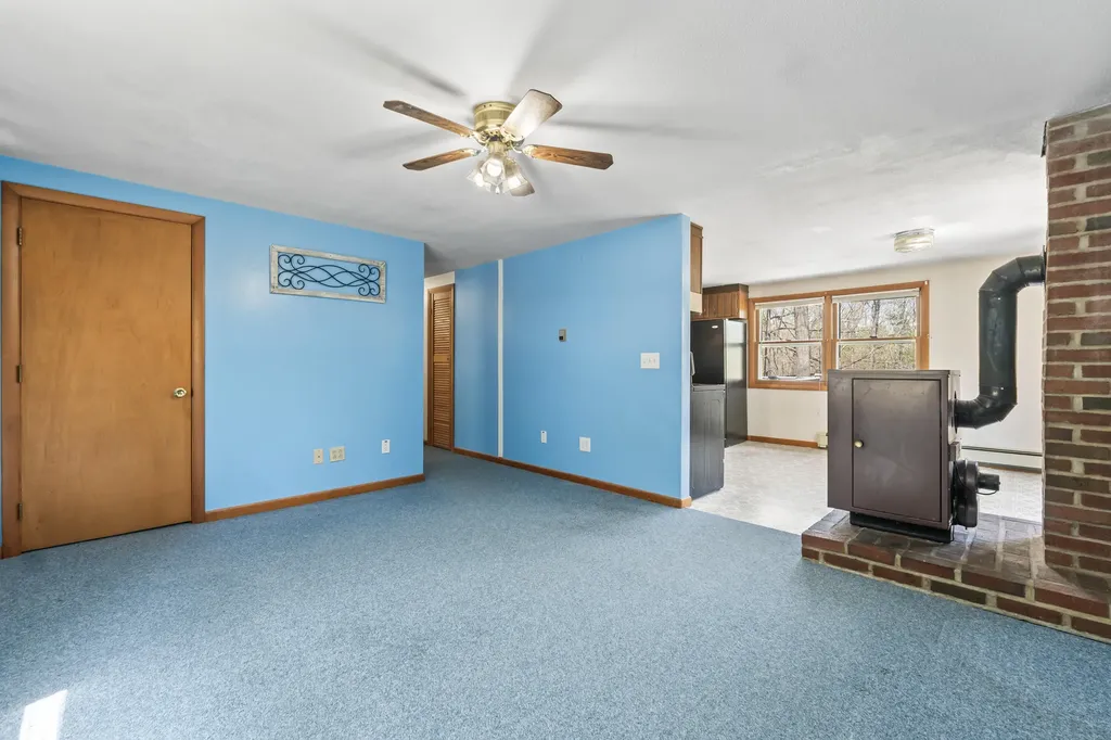 189 Beechnut Hill Road Wiscasset ME 04578