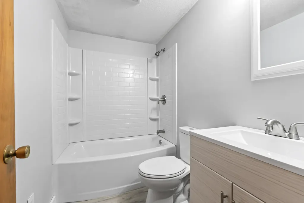 189 Beechnut Hill Road Wiscasset ME 04578