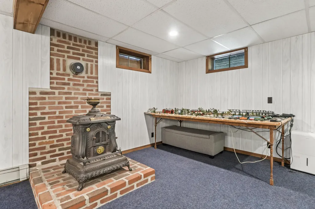 189 Beechnut Hill Road Wiscasset ME 04578