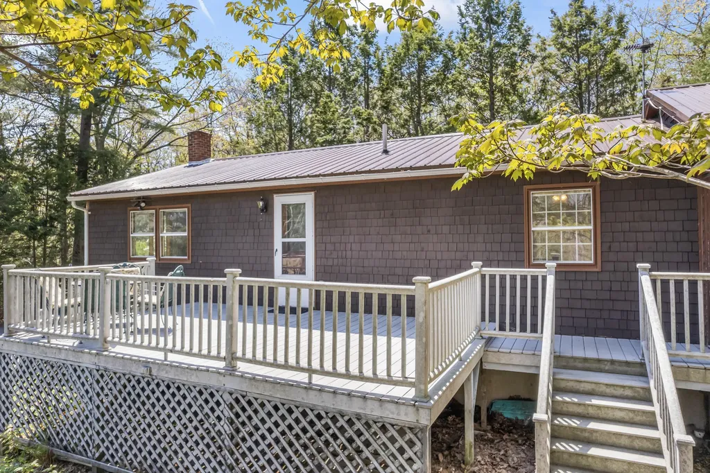 189 Beechnut Hill Road Wiscasset ME 04578