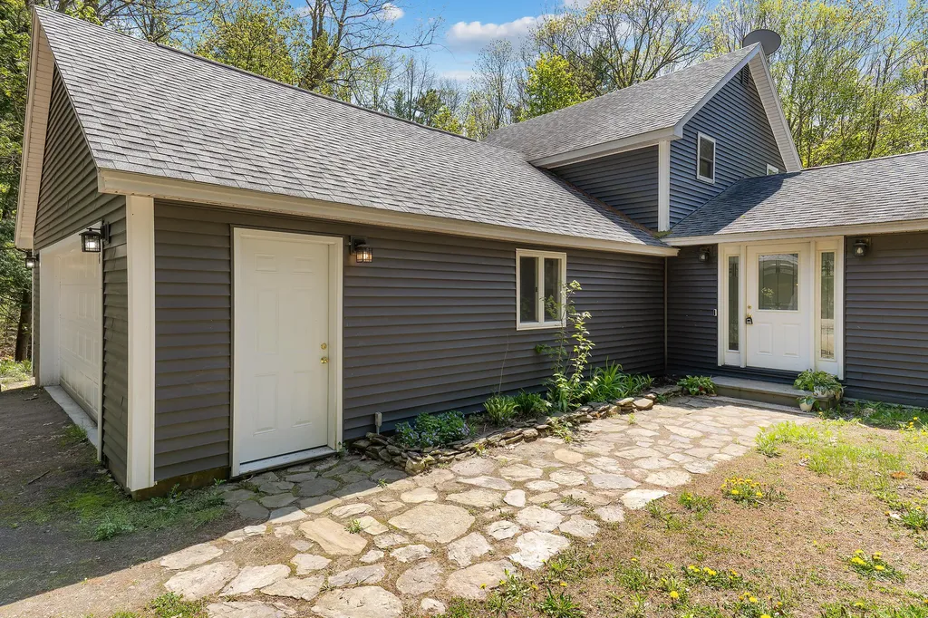 36 Rideout Lane Gardiner ME 04345