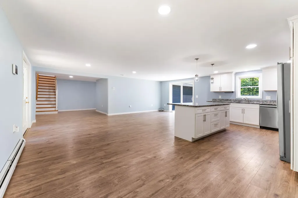 36 Rideout Lane Gardiner ME 04345