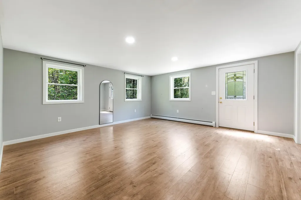 36 Rideout Lane Gardiner ME 04345