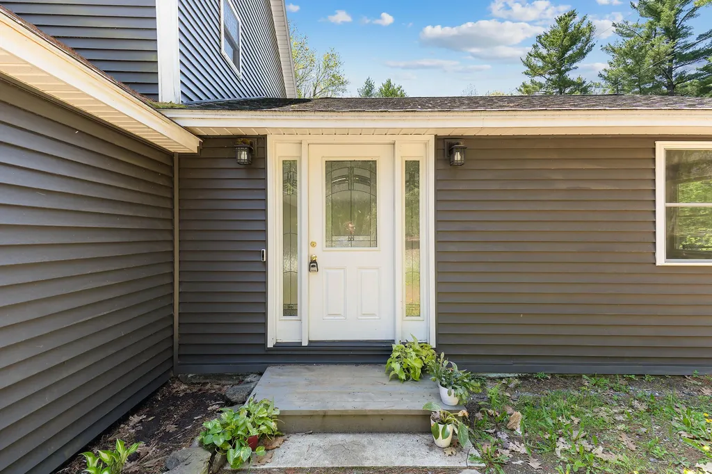 36 Rideout Lane Gardiner ME 04345