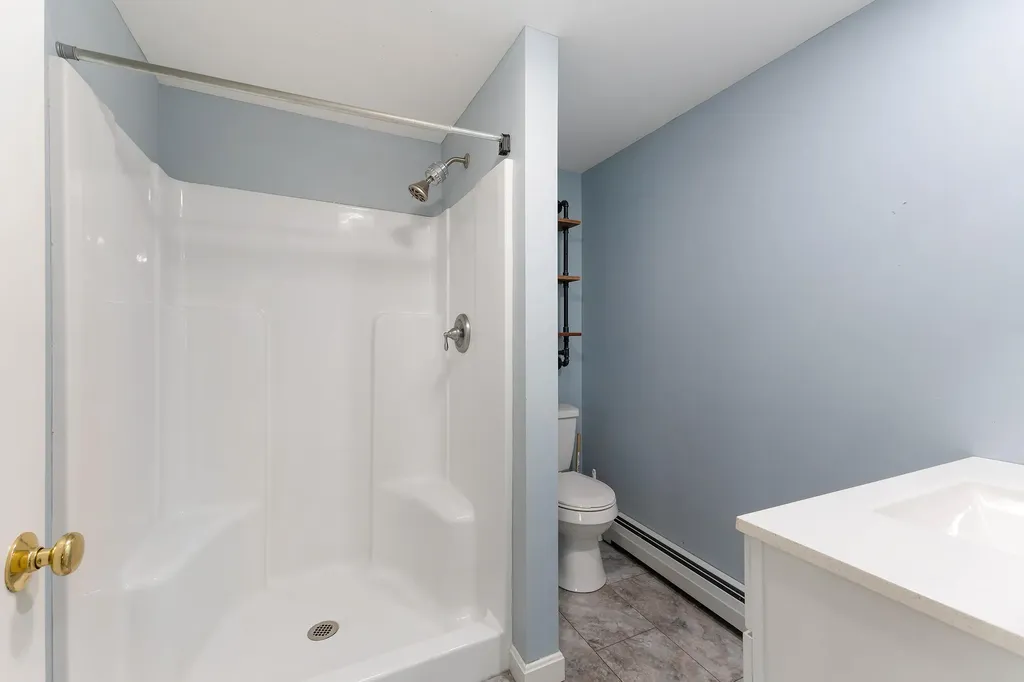 36 Rideout Lane Gardiner ME 04345
