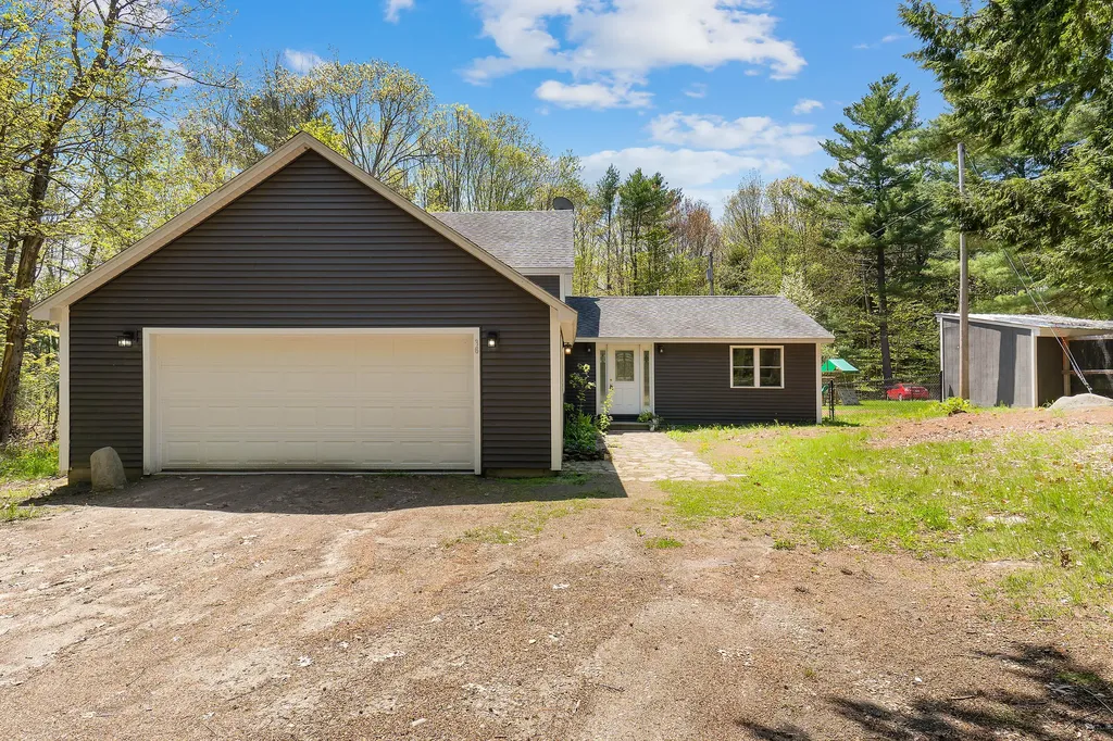 36 Rideout Lane Gardiner ME 04345