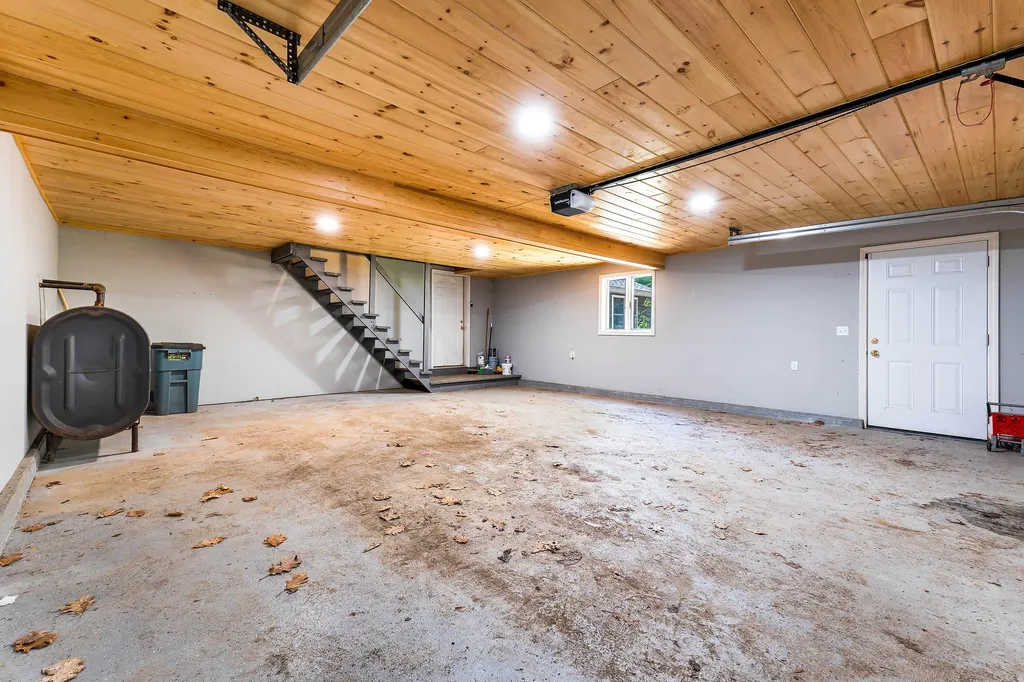 36 Rideout Lane Gardiner ME 04345