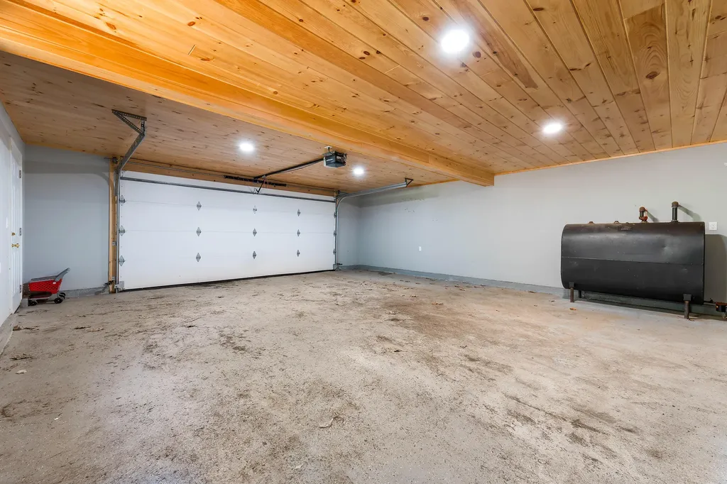 36 Rideout Lane Gardiner ME 04345