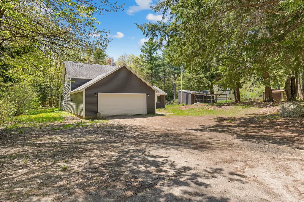 36 Rideout Lane Gardiner ME 04345
