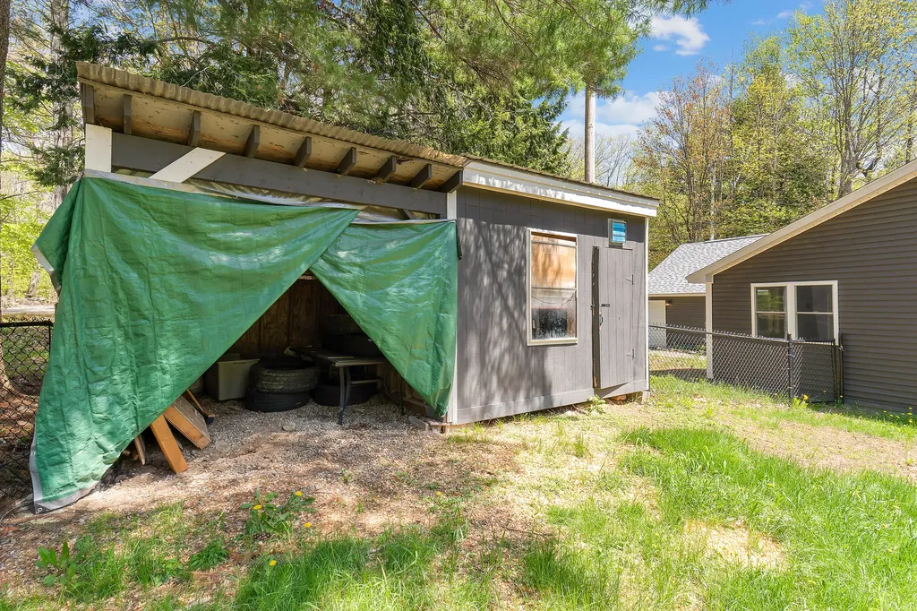 36 Rideout Lane Gardiner ME 04345