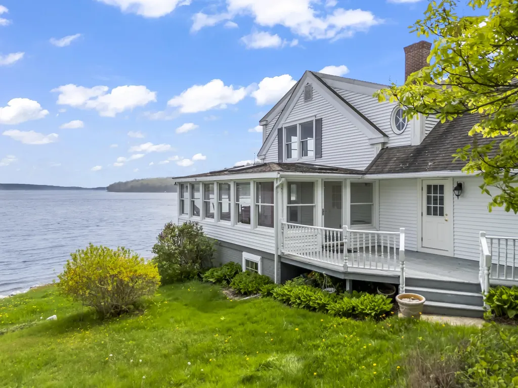 15 Church Lane Phippsburg ME 04562