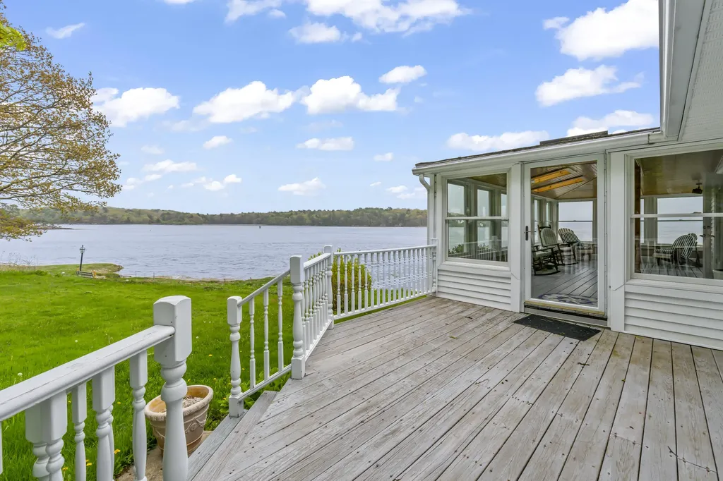 15 Church Lane Phippsburg ME 04562
