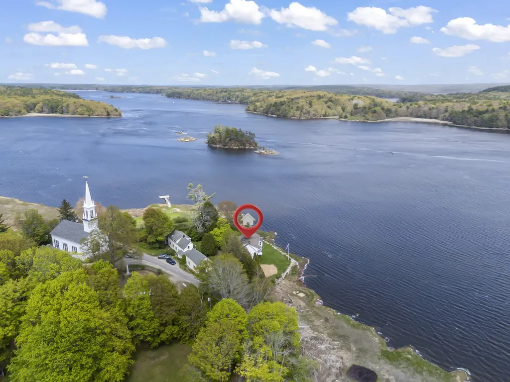 15 Church Lane Phippsburg ME 04562