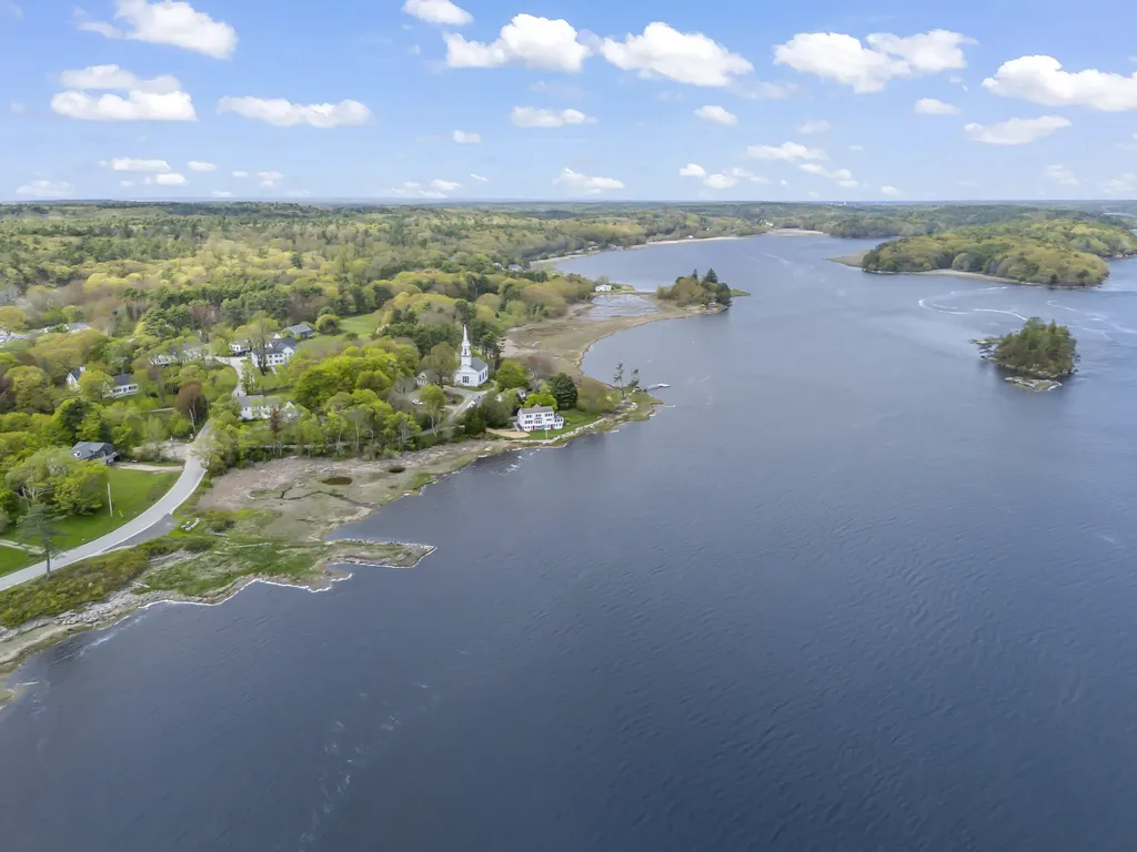15 Church Lane Phippsburg ME 04562