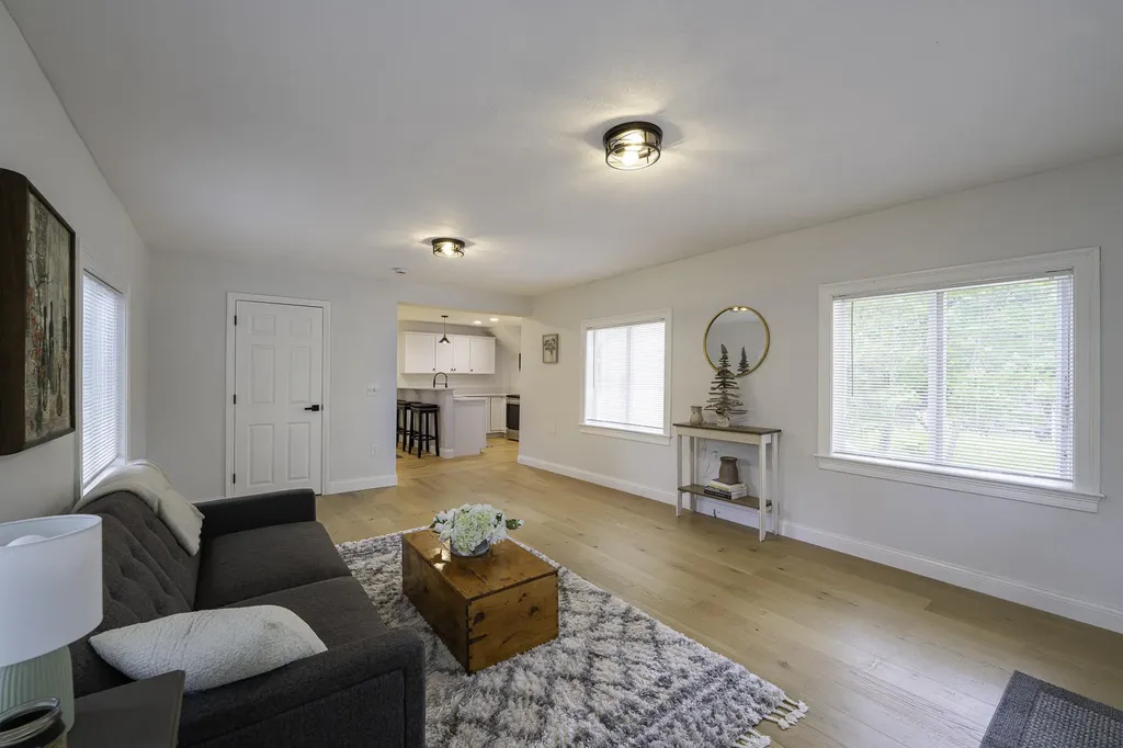 108 Haven Road Windham ME 04062