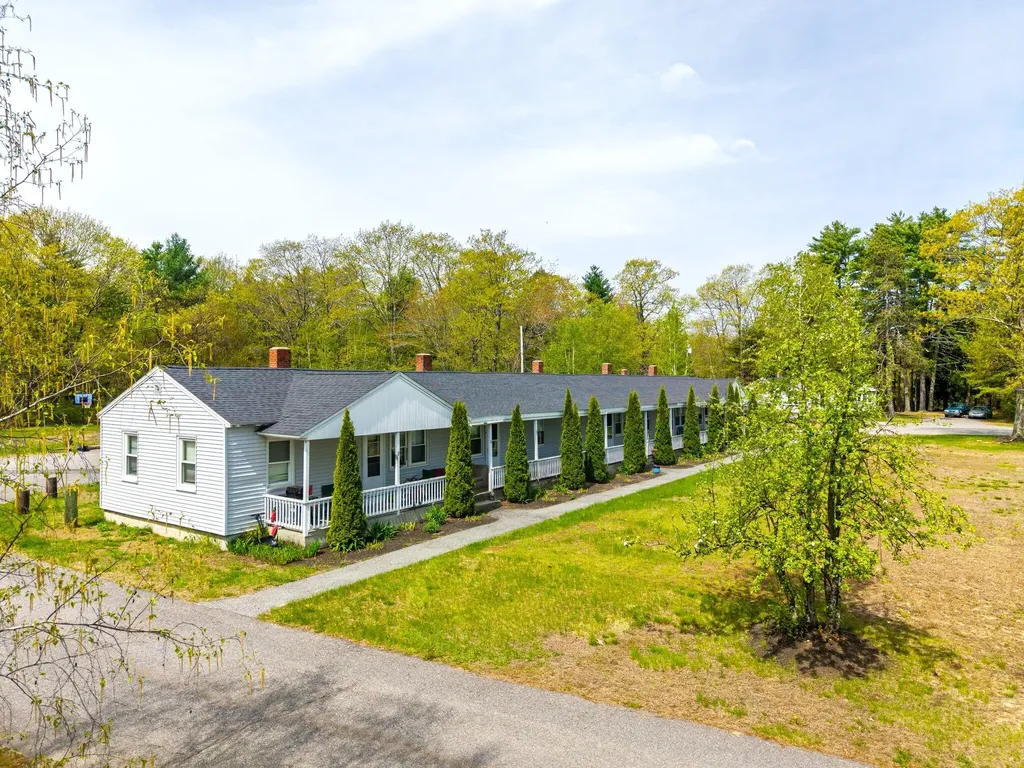 518 Ossipee Trail E Gorham ME 04038