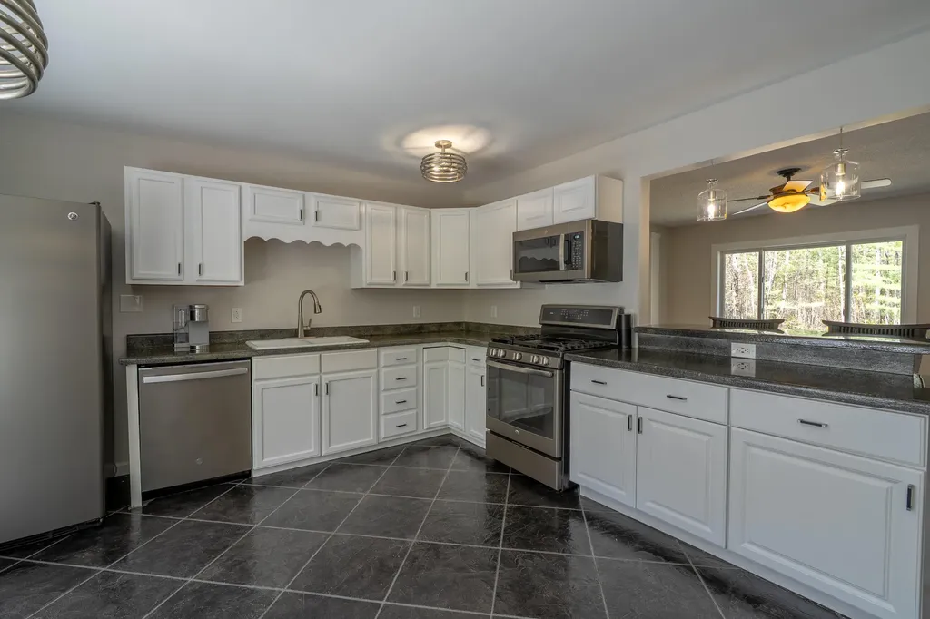 46 Silver Ridge Veazie ME 04401