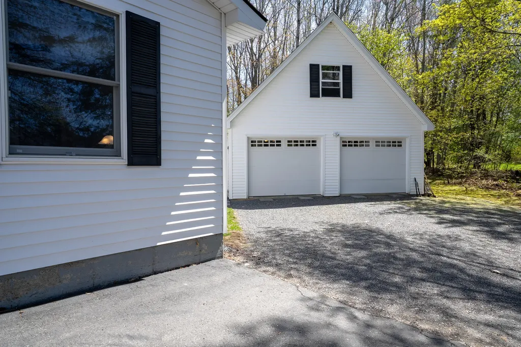 46 Silver Ridge Veazie ME 04401