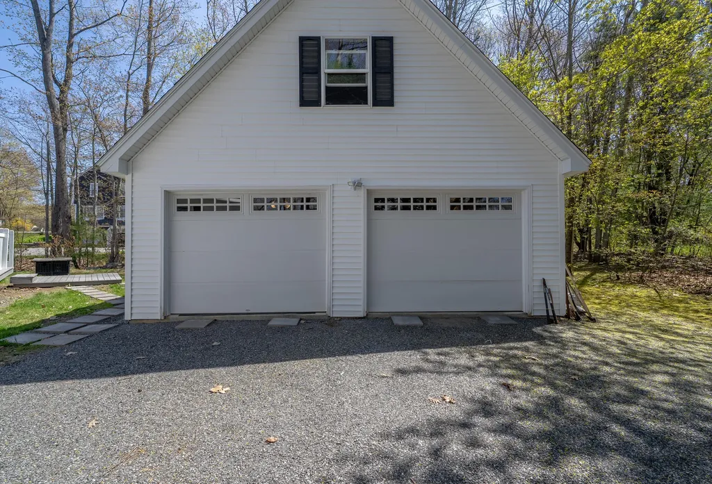 46 Silver Ridge Veazie ME 04401