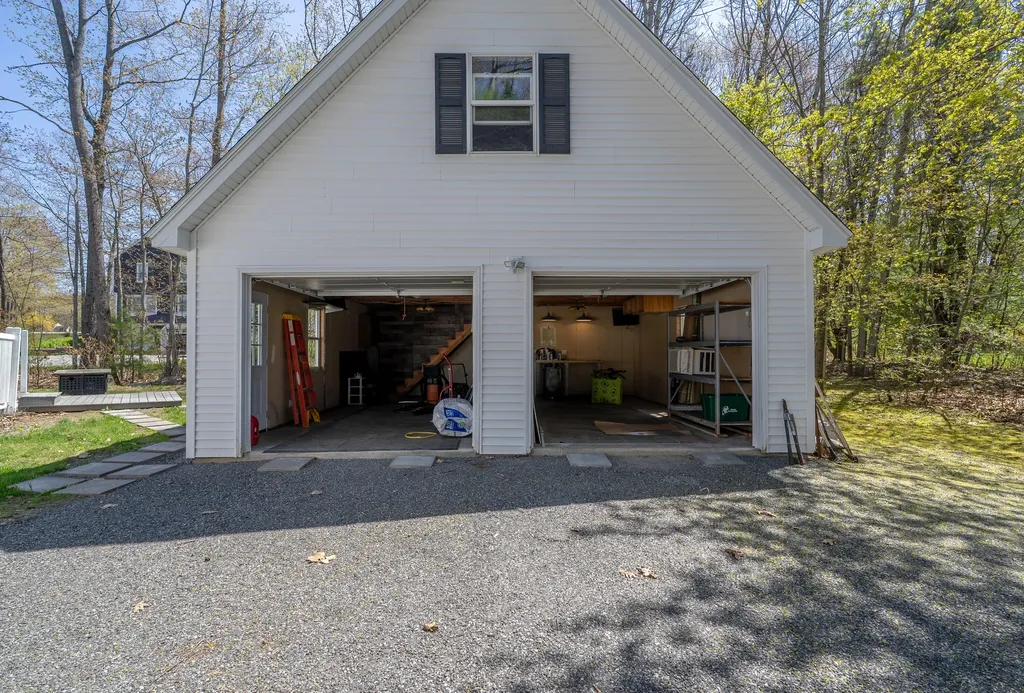 46 Silver Ridge Veazie ME 04401