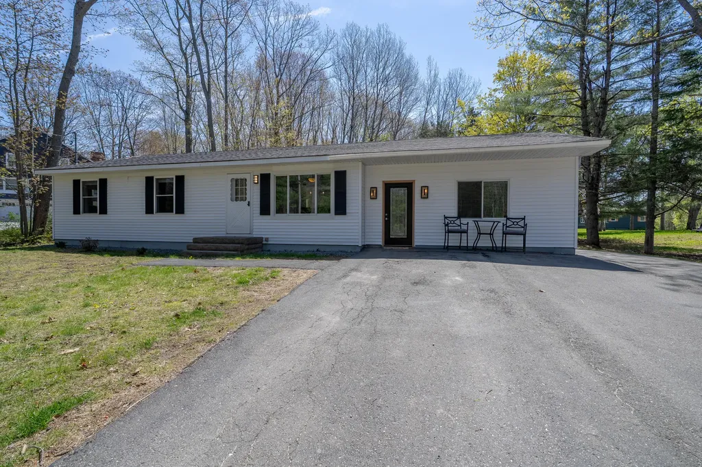 46 Silver Ridge Veazie ME 04401