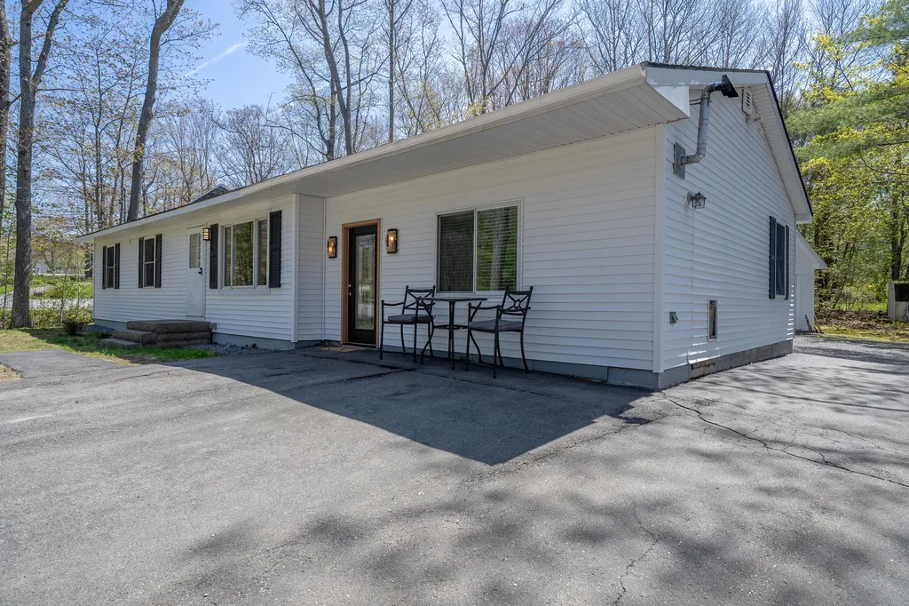 46 Silver Ridge Veazie ME 04401