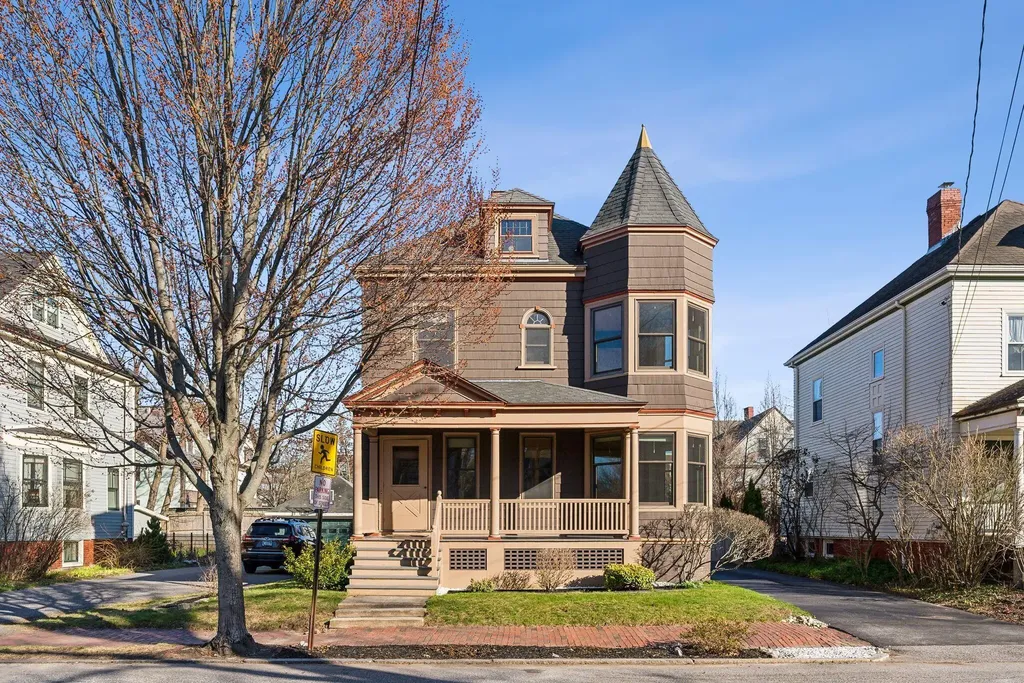 92 Fessenden Street Portland ME 04103