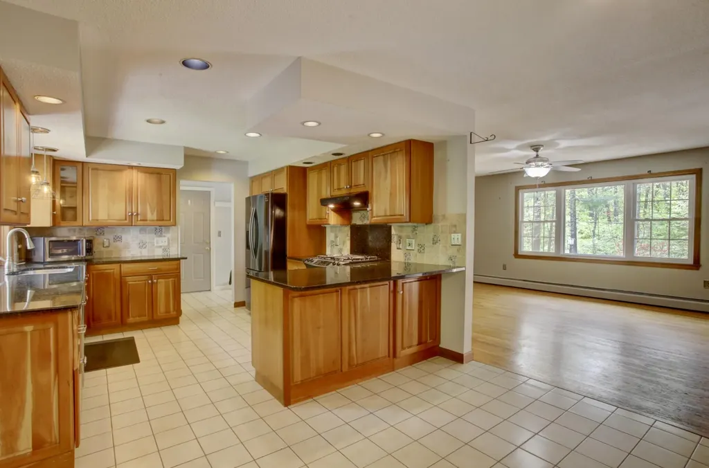 5 Wildbrook Lane Standish ME 04084