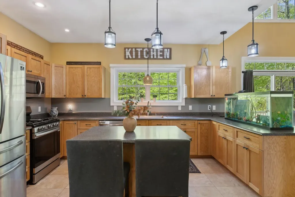 76 Asbury Lane Acton ME 04001
