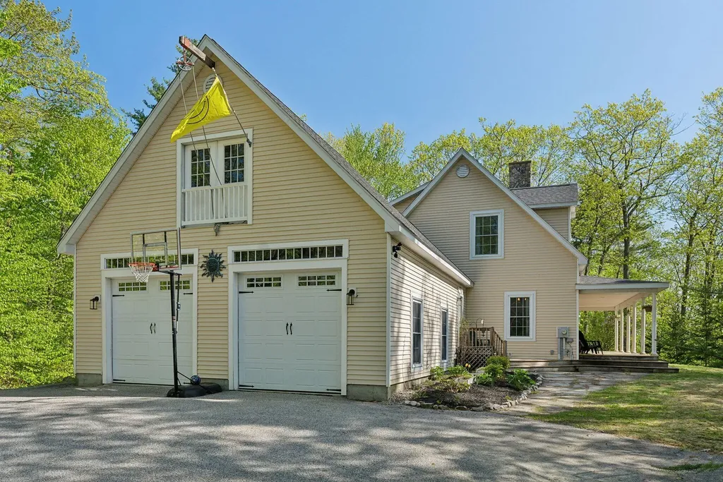 76 Asbury Lane Acton ME 04001