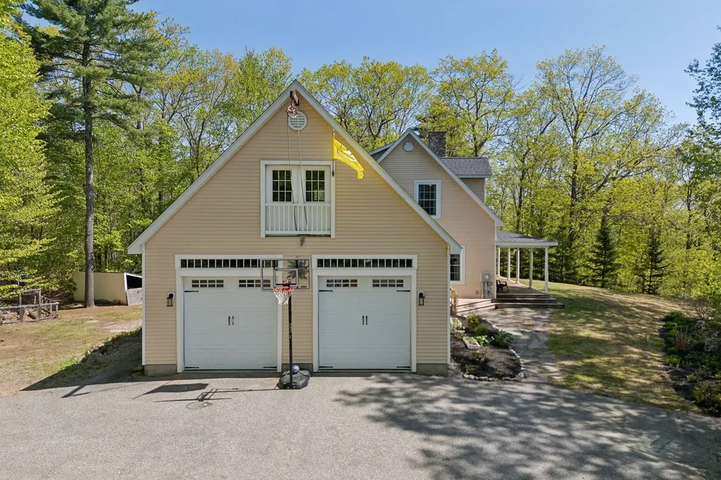 76 Asbury Lane Acton ME 04001