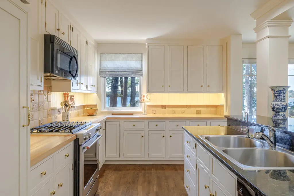8 Spring Lane Mount Desert ME 04660