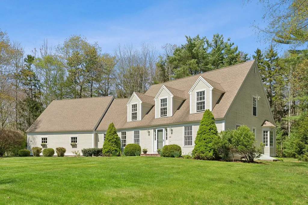 30 Fairfield Drive Kennebunk ME 04043