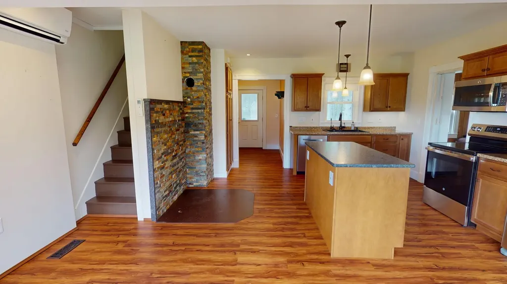 13 Old Kelley Avenue Orono ME 04473