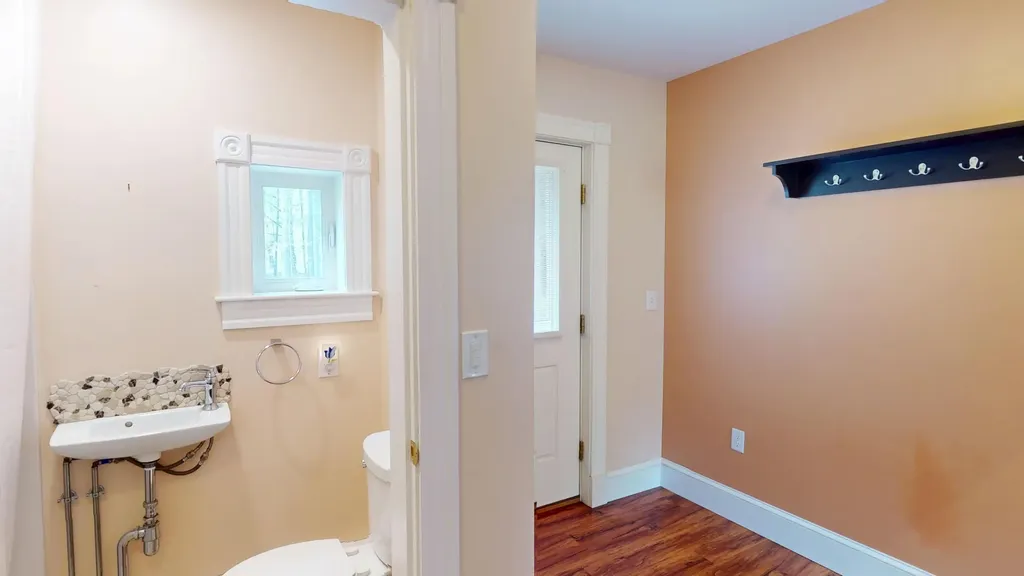 13 Old Kelley Avenue Orono ME 04473