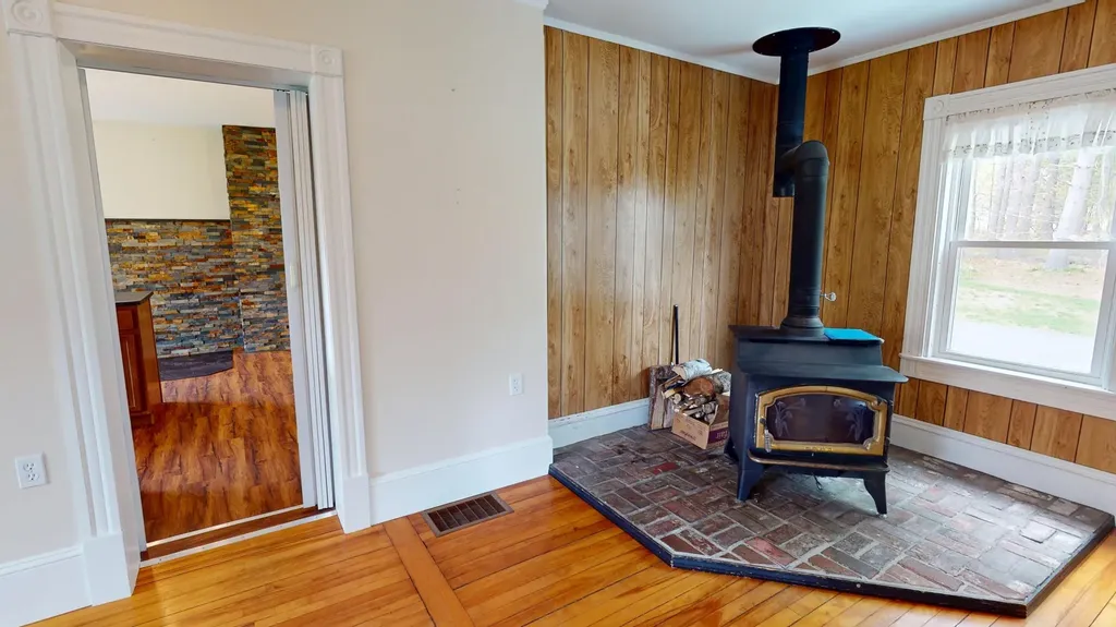 13 Old Kelley Avenue Orono ME 04473