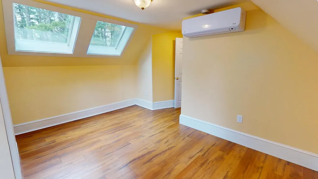 13 Old Kelley Avenue Orono ME 04473