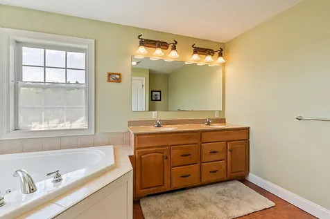 30 Royale Drive Sidney ME 04330