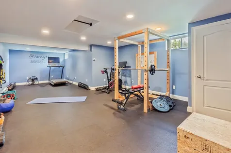 30 Royale Drive Sidney ME 04330