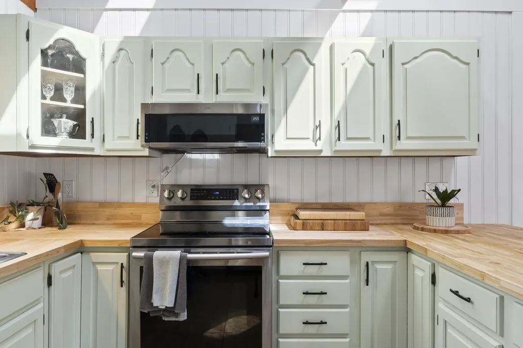 591 Eight Rod Road Augusta ME 04330