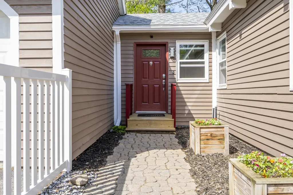 591 Eight Rod Road Augusta ME 04330