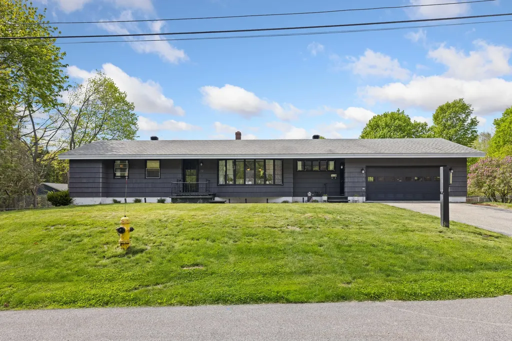 19 Promenade Avenue Saco ME 04072