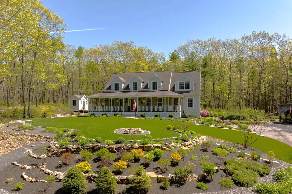 8 Silver Ridge Drive York ME 03909